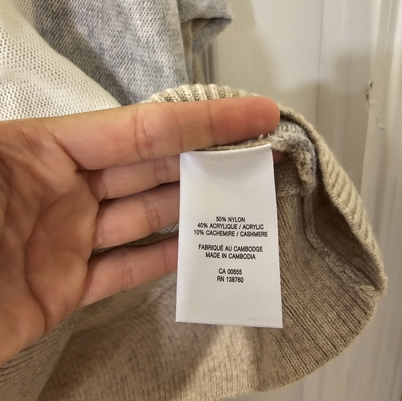 NWT | SOFT | Reitmans High Neck Sweater | Size Medium - Picture 8 of 8